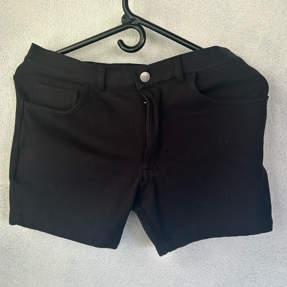 Skinny, mini shorts